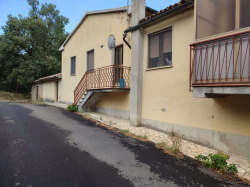 VENDESI Casa in borgo di campagna - Sorano - Borgo